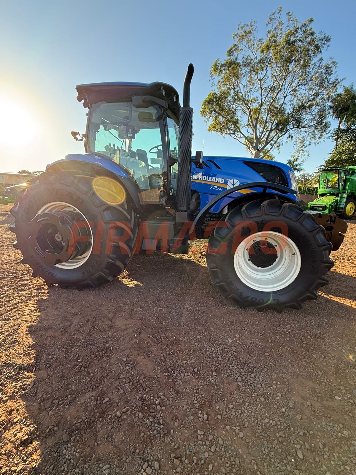 Trator New Holland T7.240