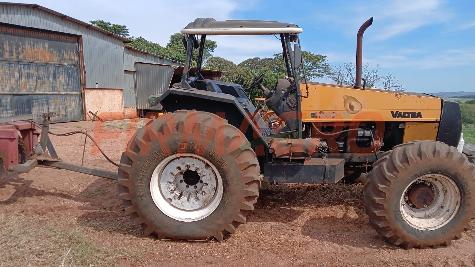 Trator Valtra BH180